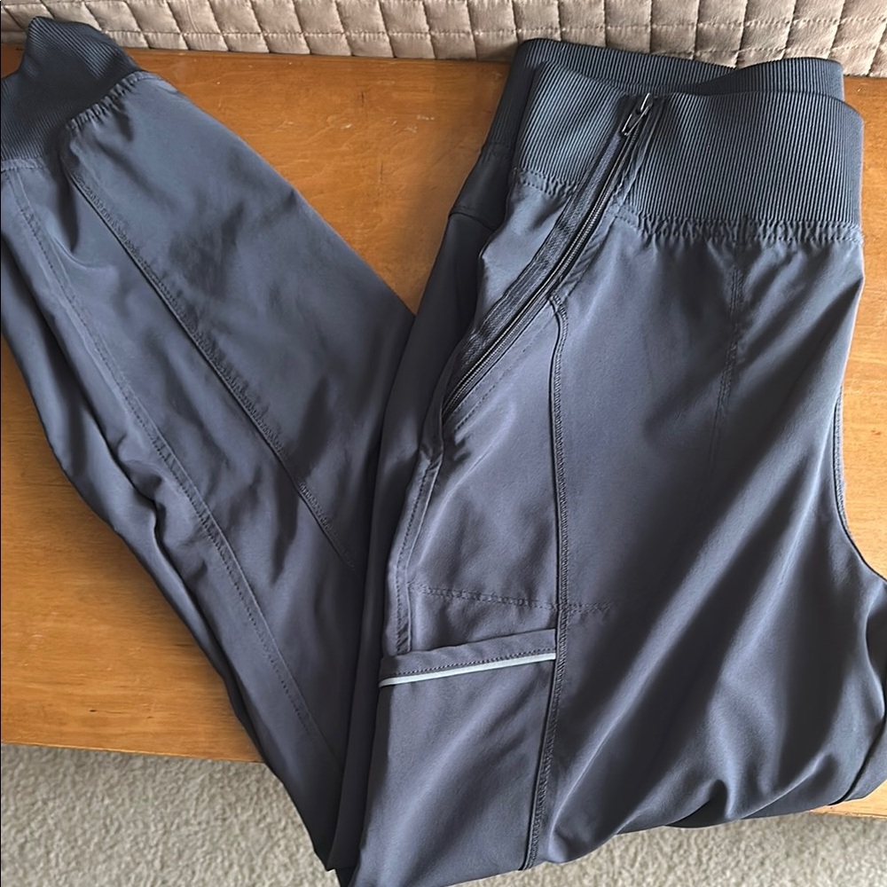 Women’s Cherokee infinity Gray Jogger scrub Pants